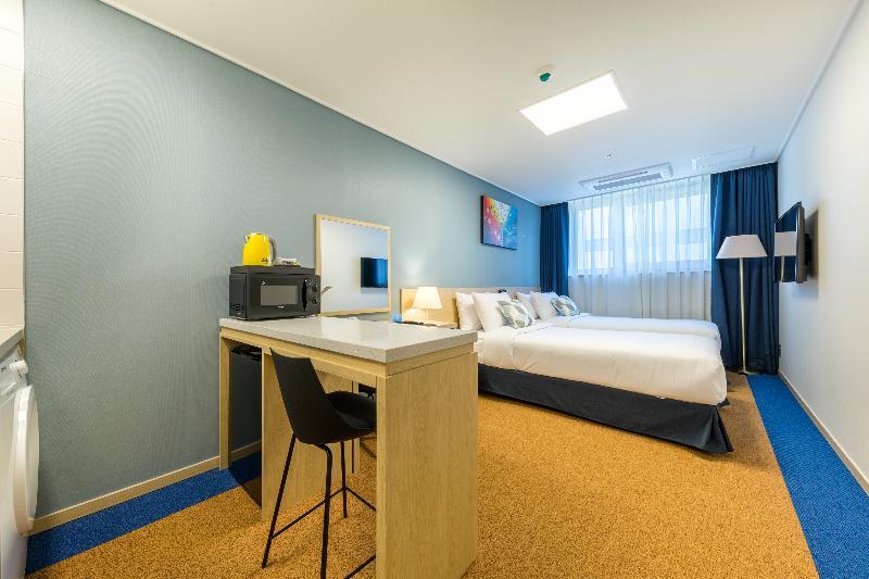 Days Hotel & Suites By Wyndham Incheon Airport Exterior foto